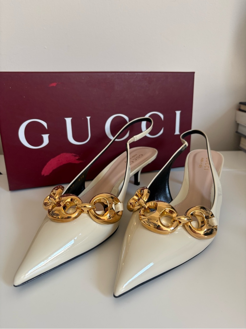 GUCCI Marina Slingback Pumps Ivory Patent Leather NEW Size 40 / US 10 - Picture 2 of 13